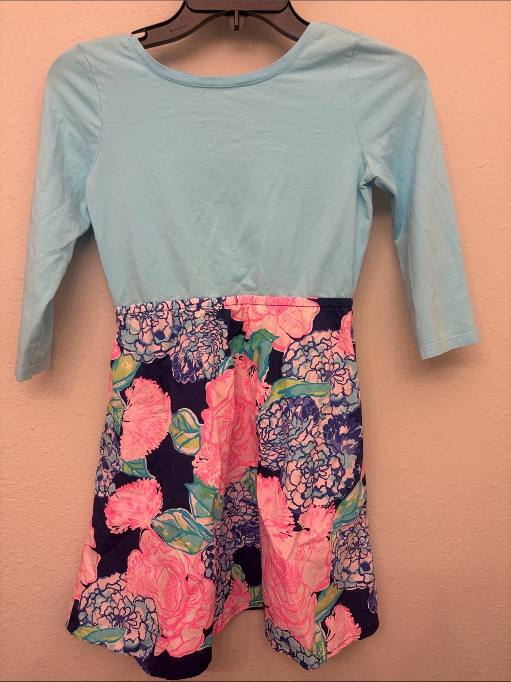 Lilly Pulitzer Light Blue with Navy Floral Skirt Dress. Sz XL in girls